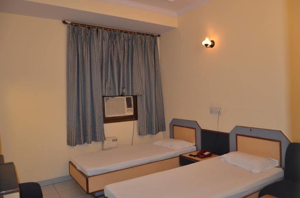 Oyo Hotel Silver Shine Near Gurudwara Shri Bangla Sahib Nové Dillí Exteriér fotografie